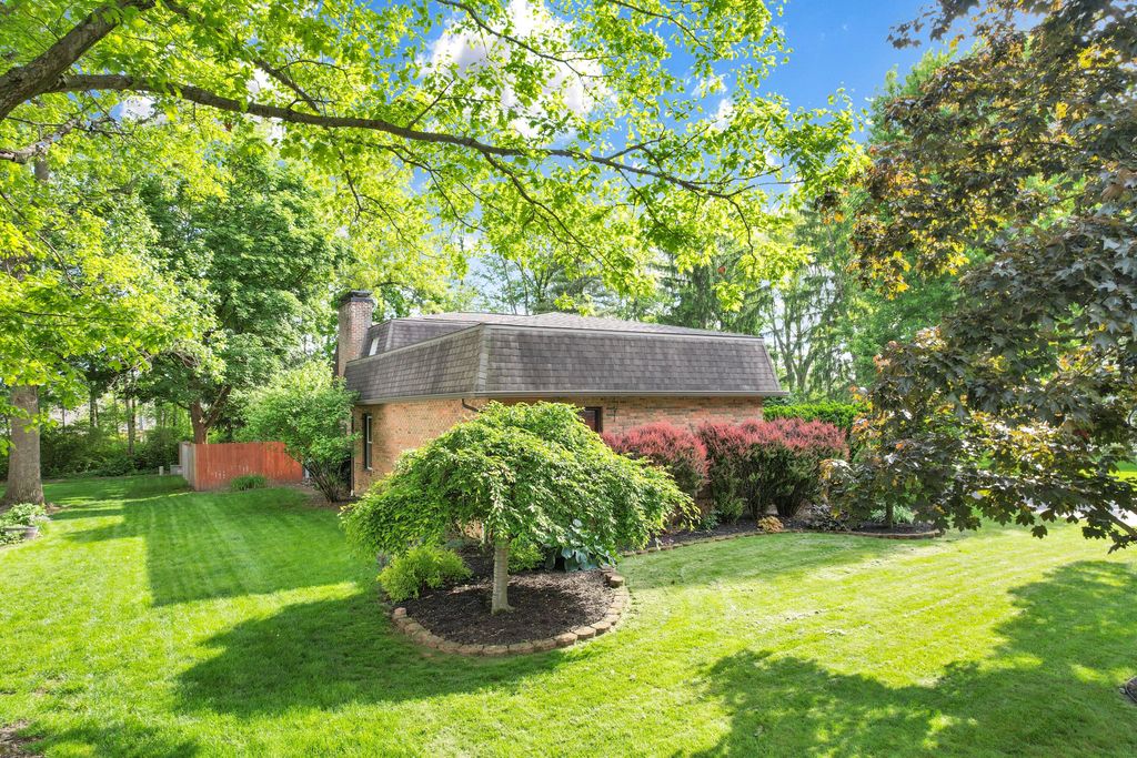 185 Kensington Drive, Delaware, OH 43015