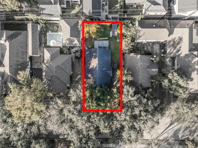 909 Bayland Avenue, Houston, TX 77009