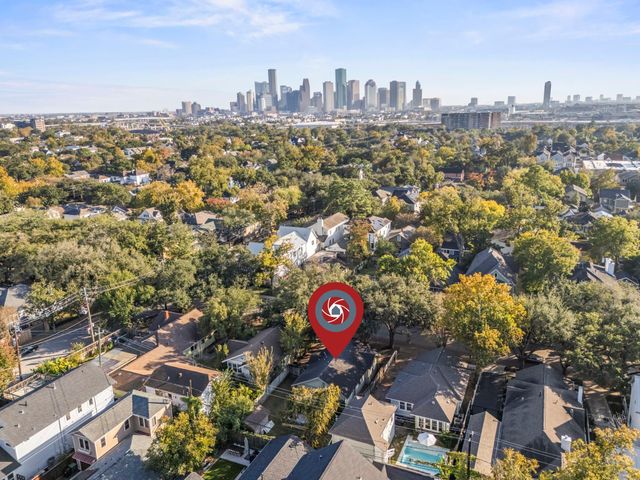 909 Bayland Avenue, Houston, TX 77009