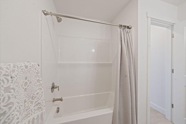 443 NW Monte Vista Avenue 120, Madras, OR 97741