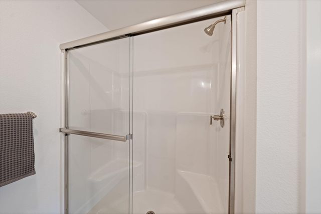 443 NW Monte Vista Avenue 120, Madras, OR 97741