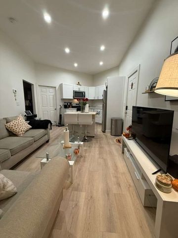 4 Crest Ave 1, Revere, MA 02151