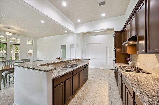 8135 W Pine Creek Bend, Cypress, TX 77433