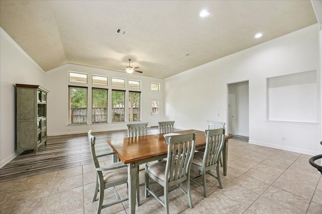 8135 W Pine Creek Bend, Cypress, TX 77433