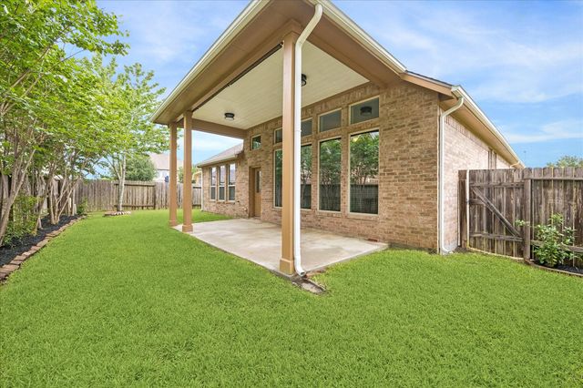 8135 W Pine Creek Bend, Cypress, TX 77433