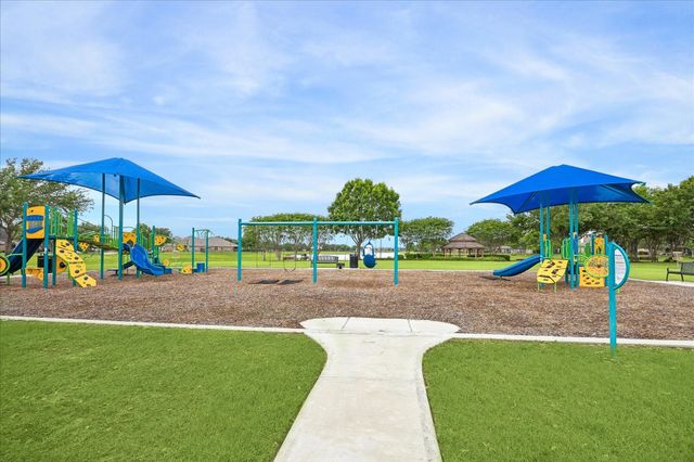 8135 W Pine Creek Bend, Cypress, TX 77433