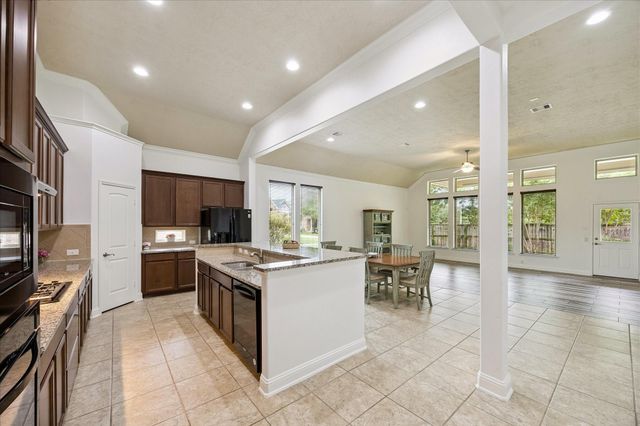 8135 W Pine Creek Bend, Cypress, TX 77433