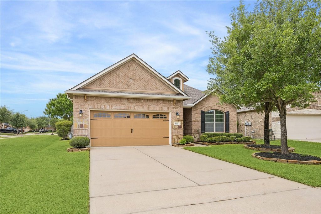 8135 W Pine Creek Bend, Cypress, TX 77433