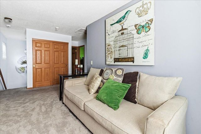 3656 Parker Knoll Lane, Columbus, OH 43219