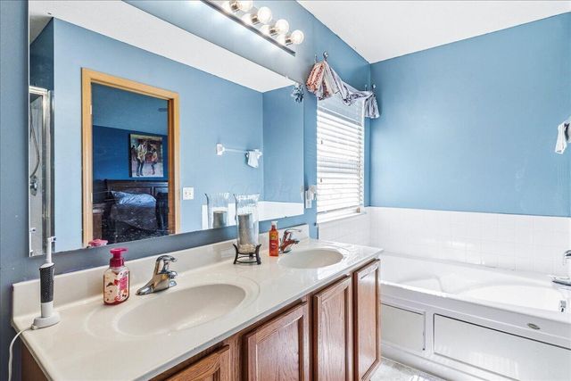 3656 Parker Knoll Lane, Columbus, OH 43219