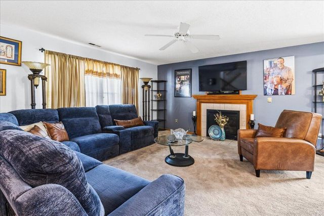 3656 Parker Knoll Lane, Columbus, OH 43219