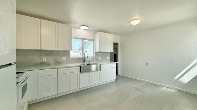 1367 Hubbard Avenue, San Leandro, CA 94579