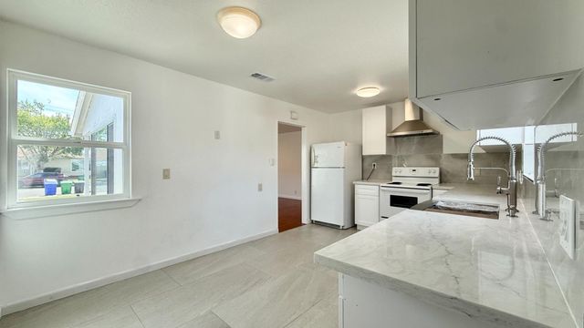 1367 Hubbard Avenue, San Leandro, CA 94579