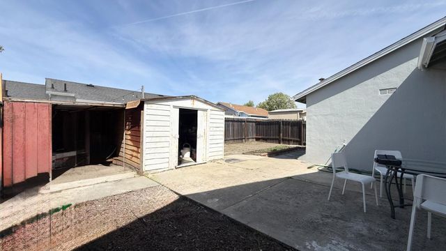 1367 Hubbard Avenue, San Leandro, CA 94579