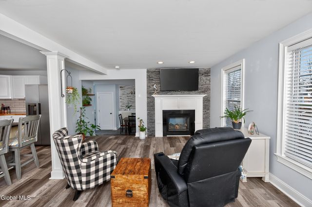 5 Dorchester Drive, Stillwater, NY 12170