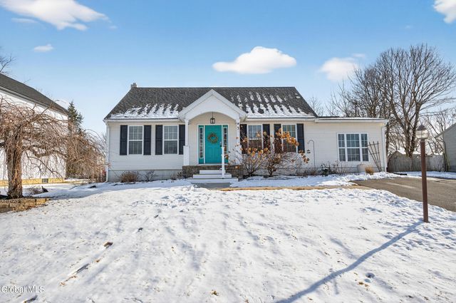 5 Dorchester Drive, Stillwater, NY 12170