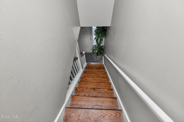 5 Dorchester Drive, Stillwater, NY 12170