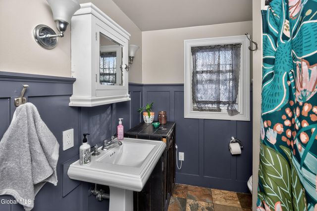 5 Dorchester Drive, Stillwater, NY 12170