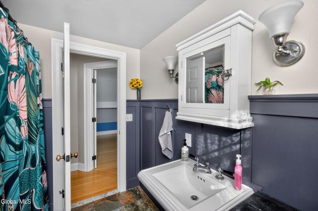 5 Dorchester Drive, Stillwater, NY 12170