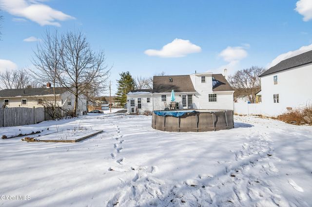 5 Dorchester Drive, Stillwater, NY 12170