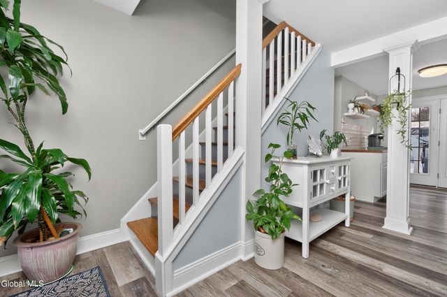 5 Dorchester Drive, Stillwater, NY 12170