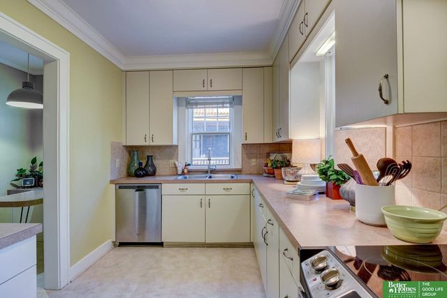 5616 Emile Street, Omaha, NE 68132