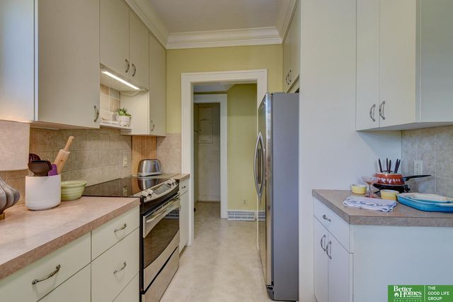 5616 Emile Street, Omaha, NE 68132