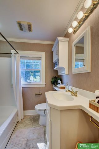 5616 Emile Street, Omaha, NE 68132