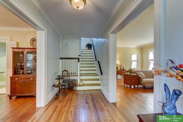 5616 Emile Street, Omaha, NE 68132