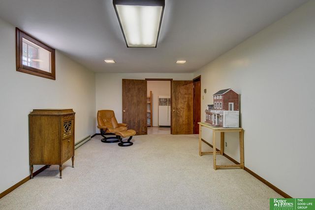 5616 Emile Street, Omaha, NE 68132