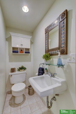 5616 Emile Street, Omaha, NE 68132