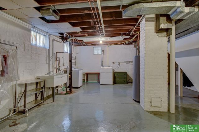 5616 Emile Street, Omaha, NE 68132