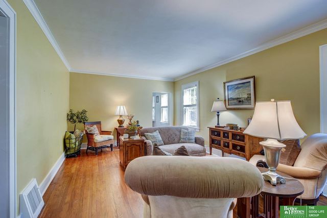 5616 Emile Street, Omaha, NE 68132