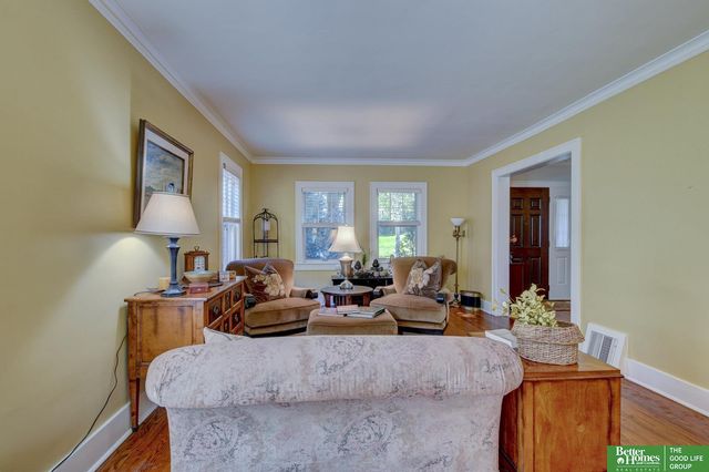 5616 Emile Street, Omaha, NE 68132