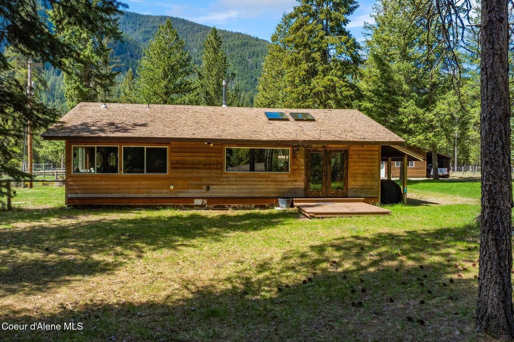 384 Earl Lane RD, Bonners Ferry, ID 83805 photo 3