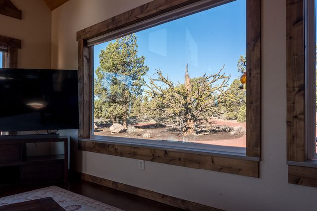 3342 SW 73rd Street, Redmond, OR 97756