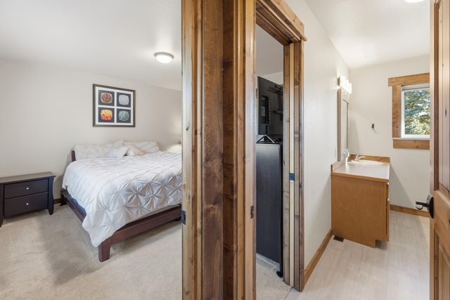 3342 SW 73rd Street, Redmond, OR 97756