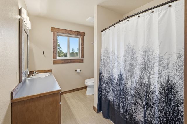 3342 SW 73rd Street, Redmond, OR 97756