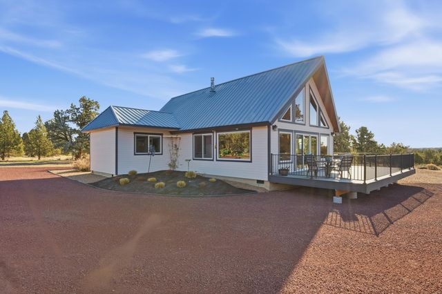 3342 SW 73rd Street, Redmond, OR 97756