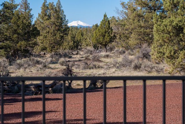 3342 SW 73rd Street, Redmond, OR 97756