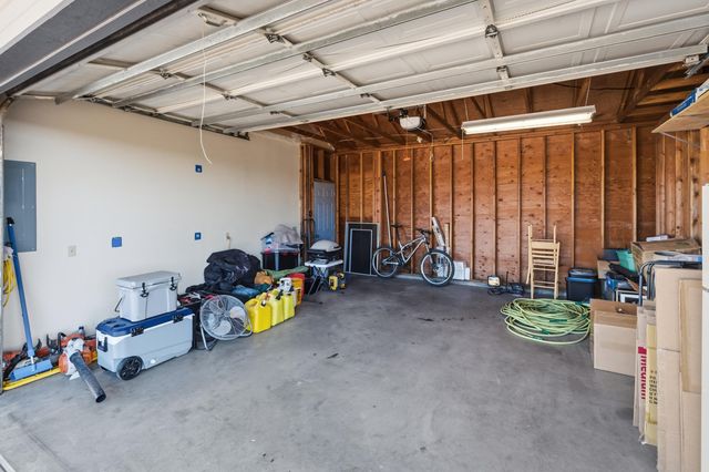 3342 SW 73rd Street, Redmond, OR 97756