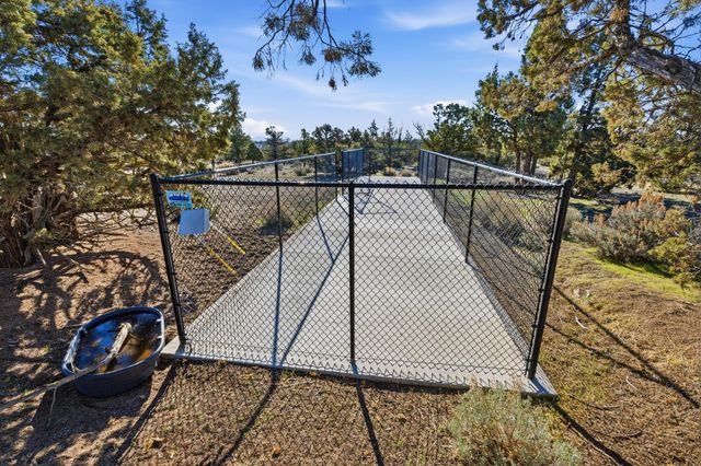 3342 SW 73rd Street, Redmond, OR 97756