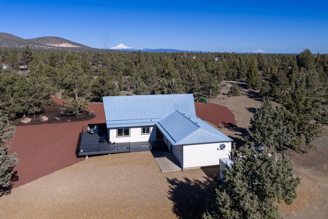 3342 SW 73rd Street, Redmond, OR 97756