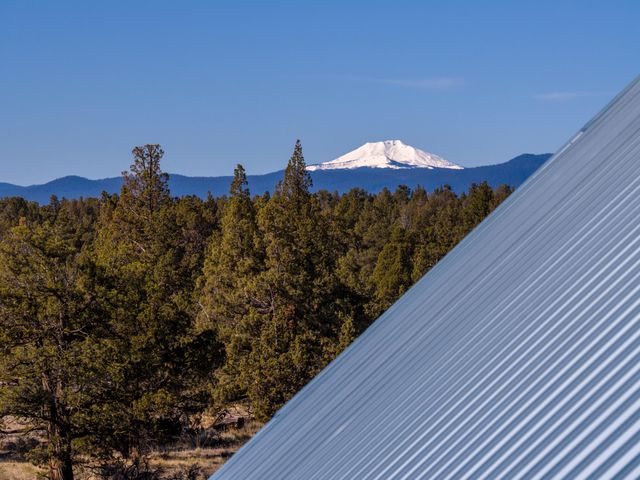 3342 SW 73rd Street, Redmond, OR 97756