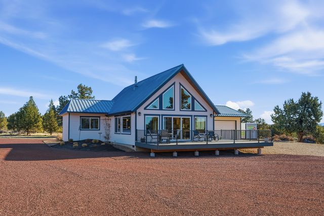 3342 SW 73rd Street, Redmond, OR 97756