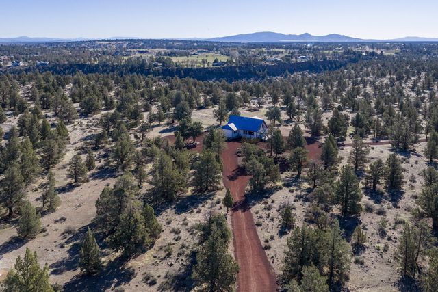 3342 SW 73rd Street, Redmond, OR 97756