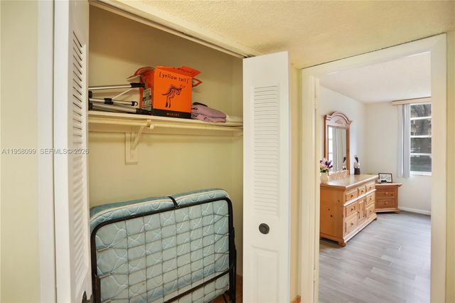 6600 Cypress Rd 105, Plantation, FL 33317