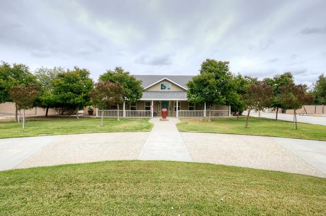 17465 Monreal Road, Madera, CA 93636