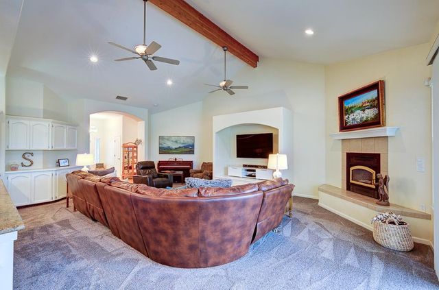 17465 Monreal Road, Madera, CA 93636