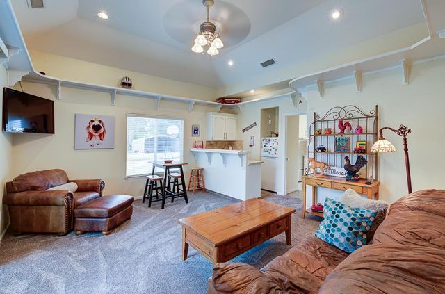 17465 Monreal Road, Madera, CA 93636